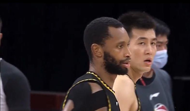 美女尿口照
